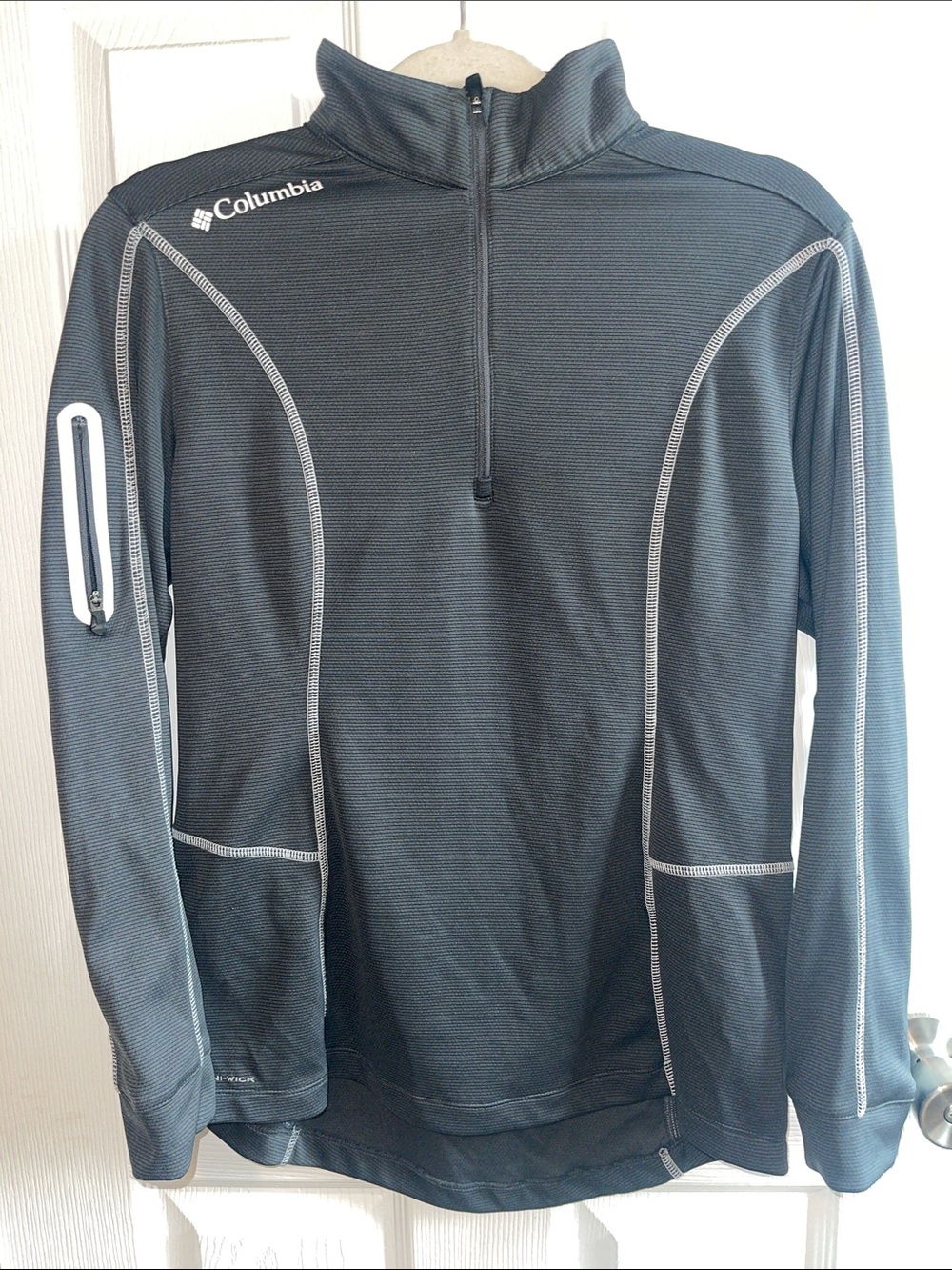 Columbia Men’s Black Half-Zip Performance Pullover Jacket